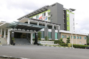Гостиница EDC Hotel & Resorts  Bukit Kayu Hitam